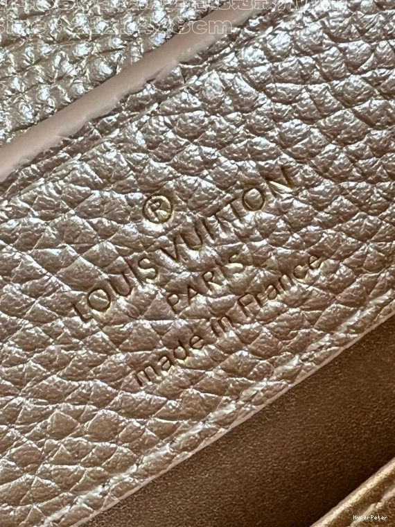 CAPUCINES LOUIS VUITTON MINI-21*14*8CM 0804